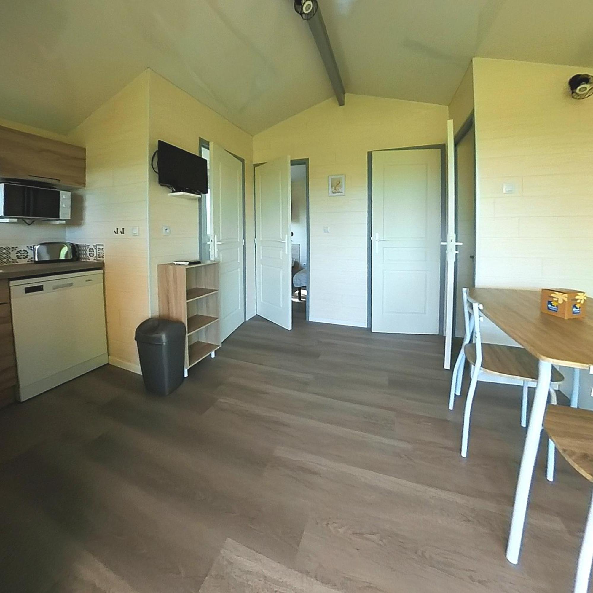 Camping Bleu Soleil Rouffignac-Saint-Cernin-de-Reilhac Chambre photo