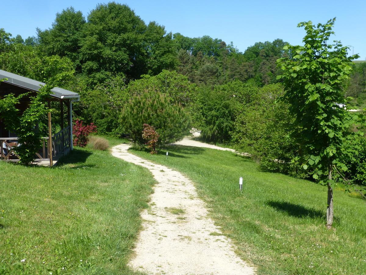 Camping Bleu Soleil Rouffignac-Saint-Cernin-de-Reilhac Extérieur photo